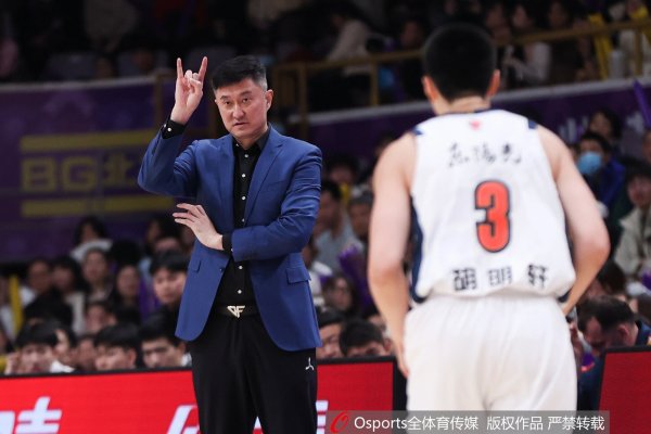 配资指数平台 杜锋：队伍现在很困难 今天小徐和小胡身体都不好 他们都在坚持